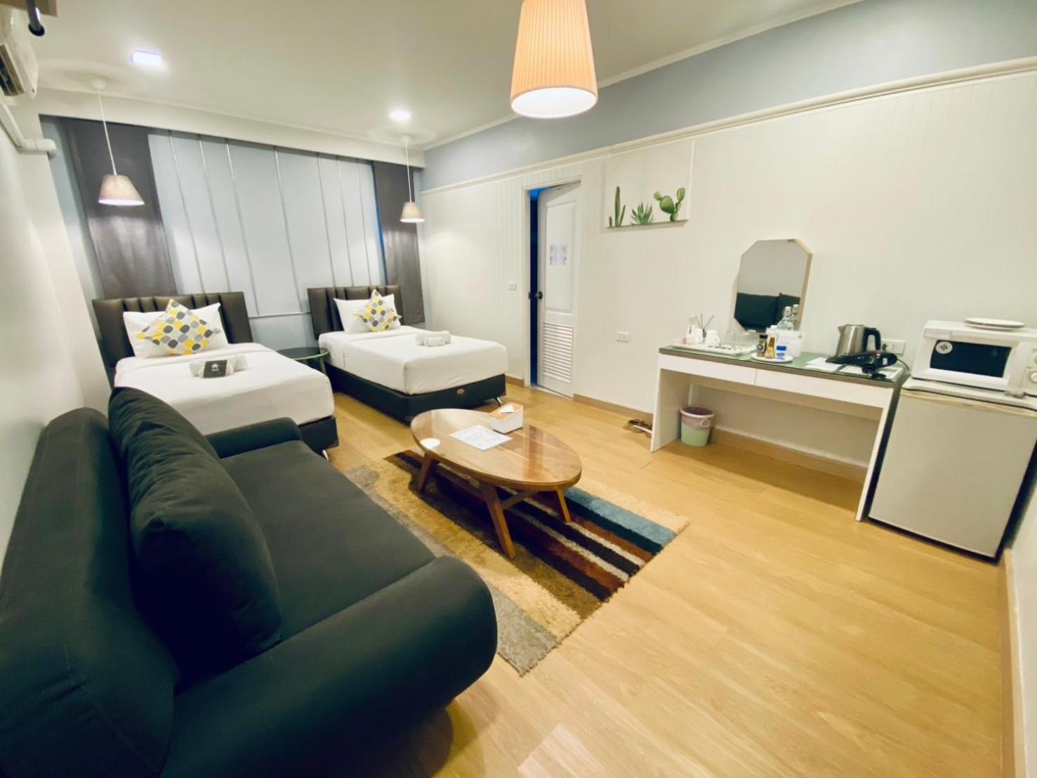 La Riva Boutique Hotel Kamphaeng Phet Exterior photo